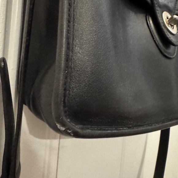 Vintage Coach Willis Bag - Black with Nickel Hardware - Picture 5 of 6